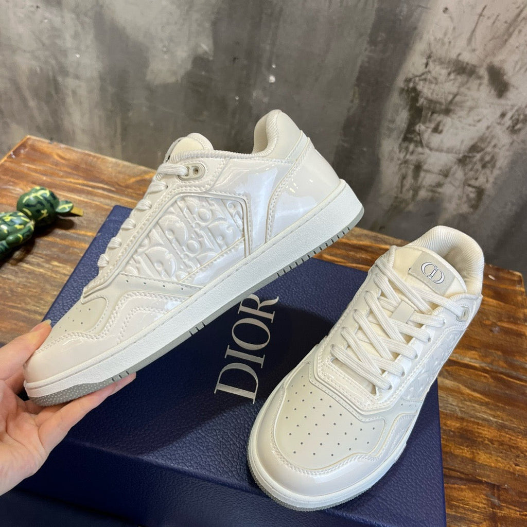 DIO Sneakers