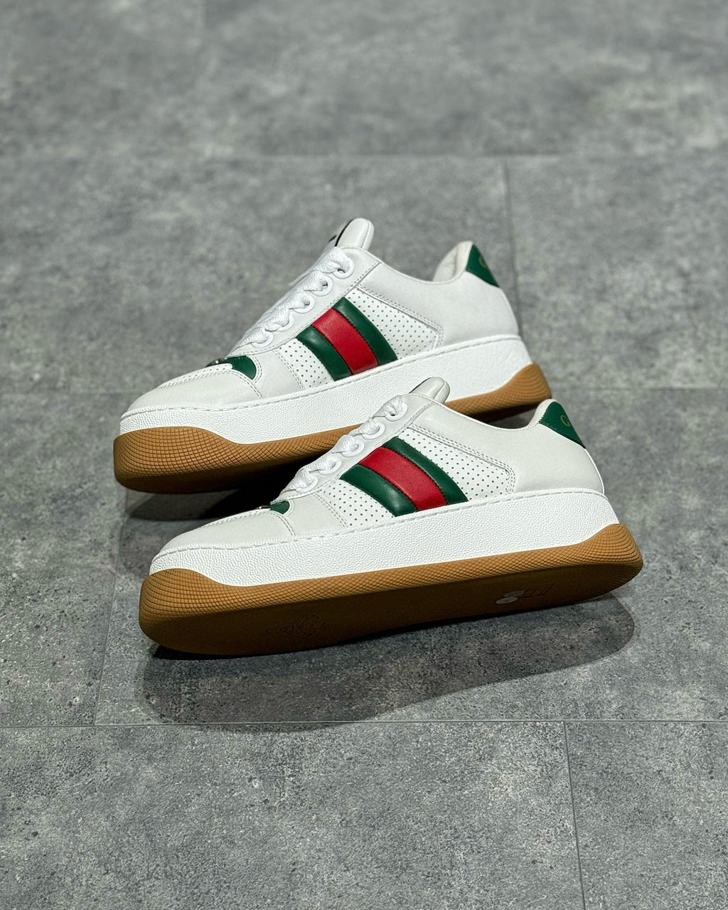 GUC Sneakers
