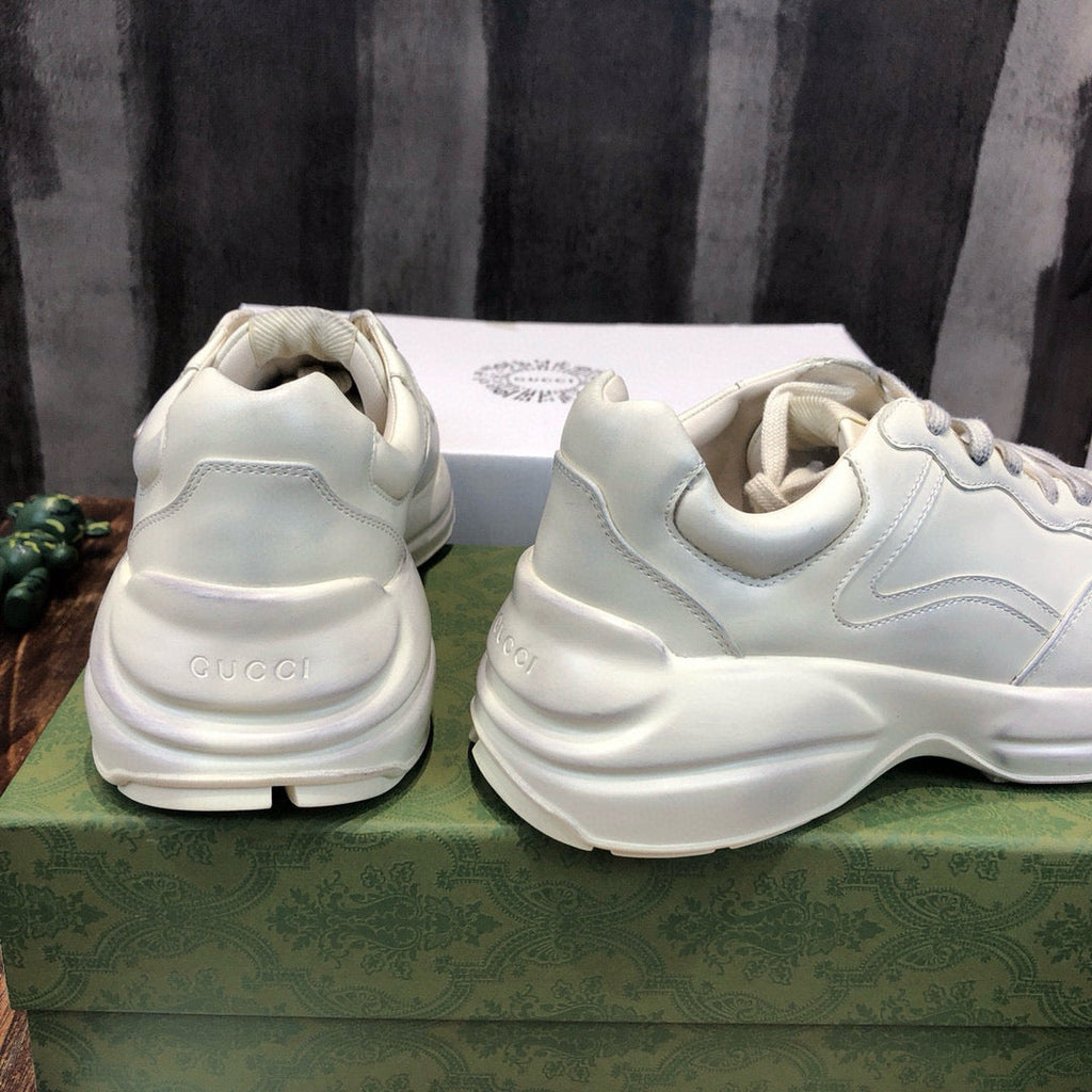 GUC Sneakers