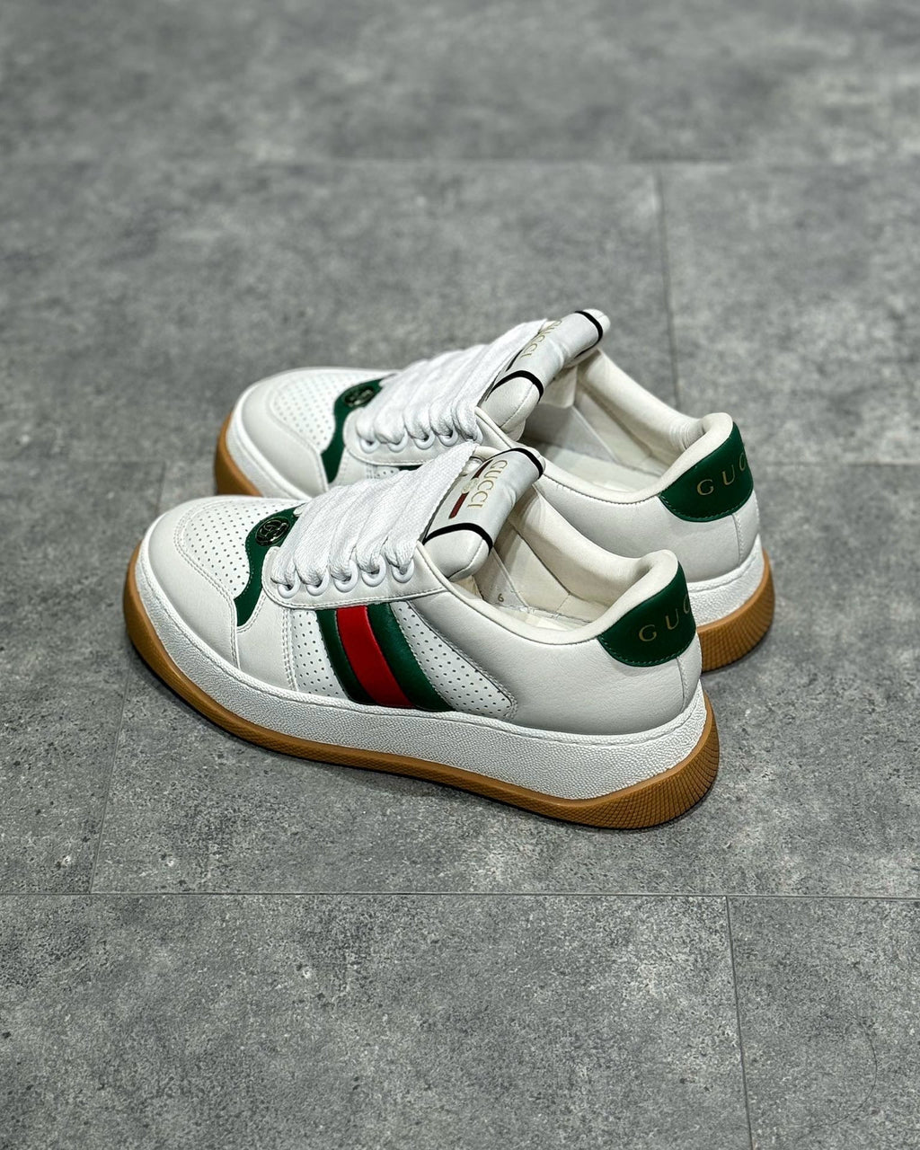 GUC Sneakers