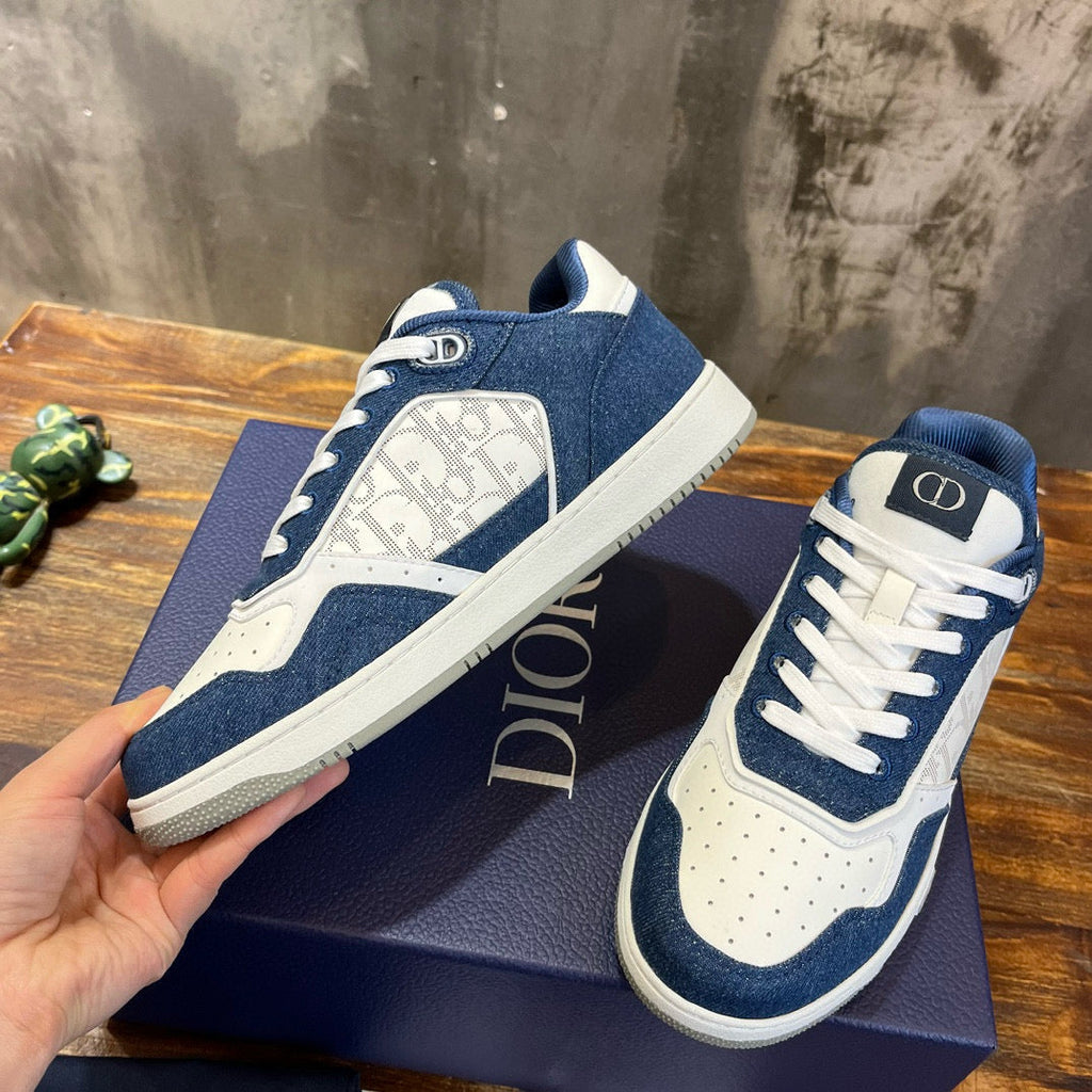 DIO Sneakers