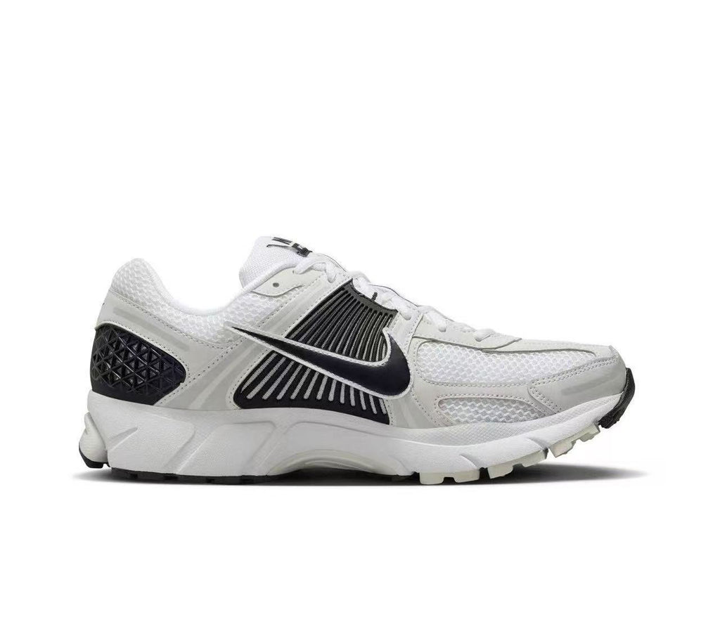 Nike Zoom Vomero 5 White and Black Sneakers