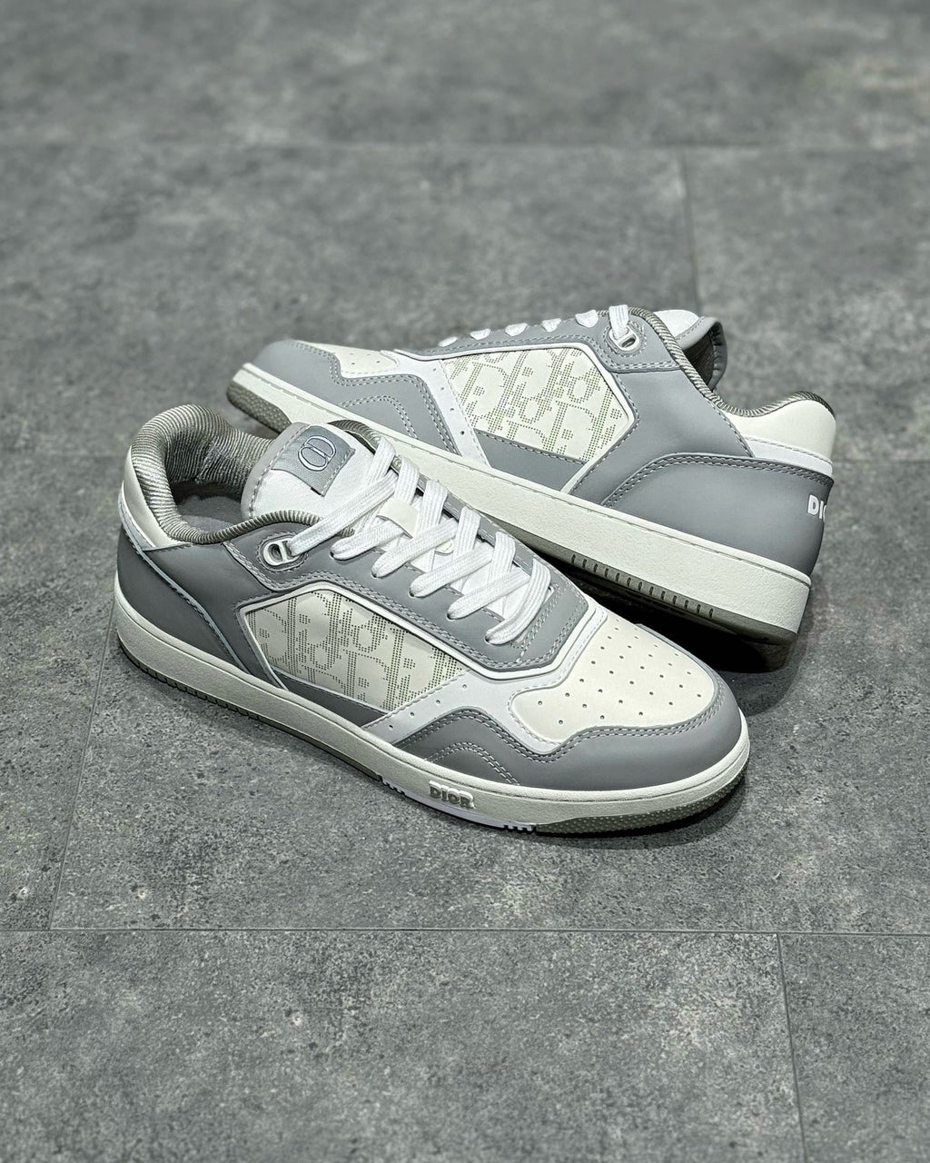 DIO Sneakers
