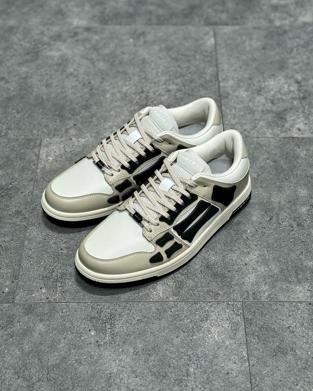 AMR Sneakers