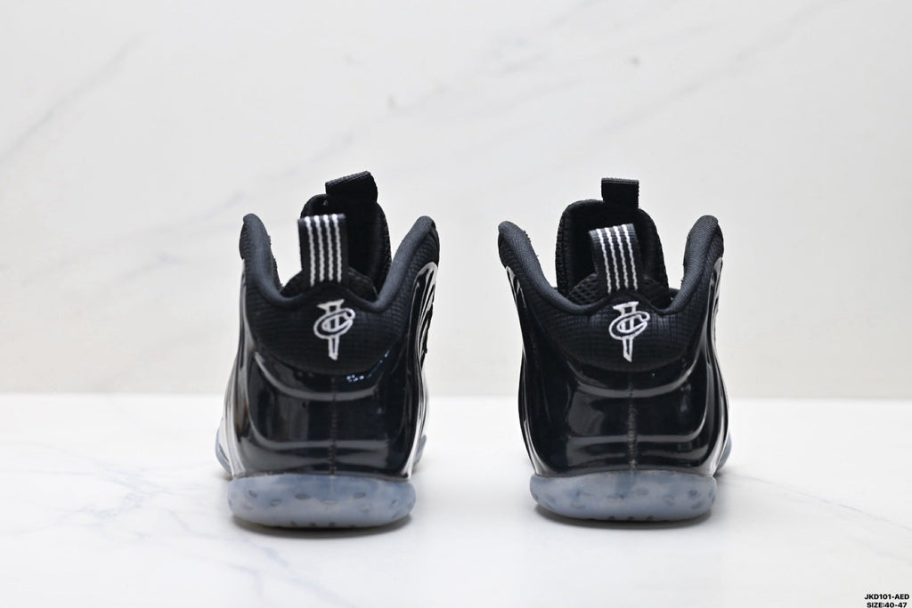 Nike Air Foamposite H. Hardaway Black Sneakers