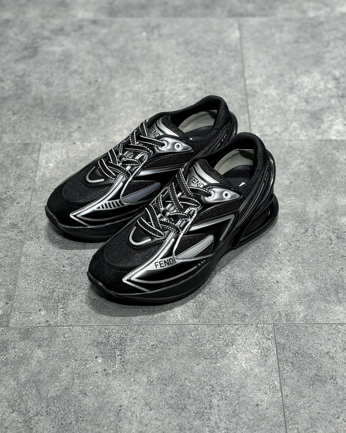 FEN Sneakers