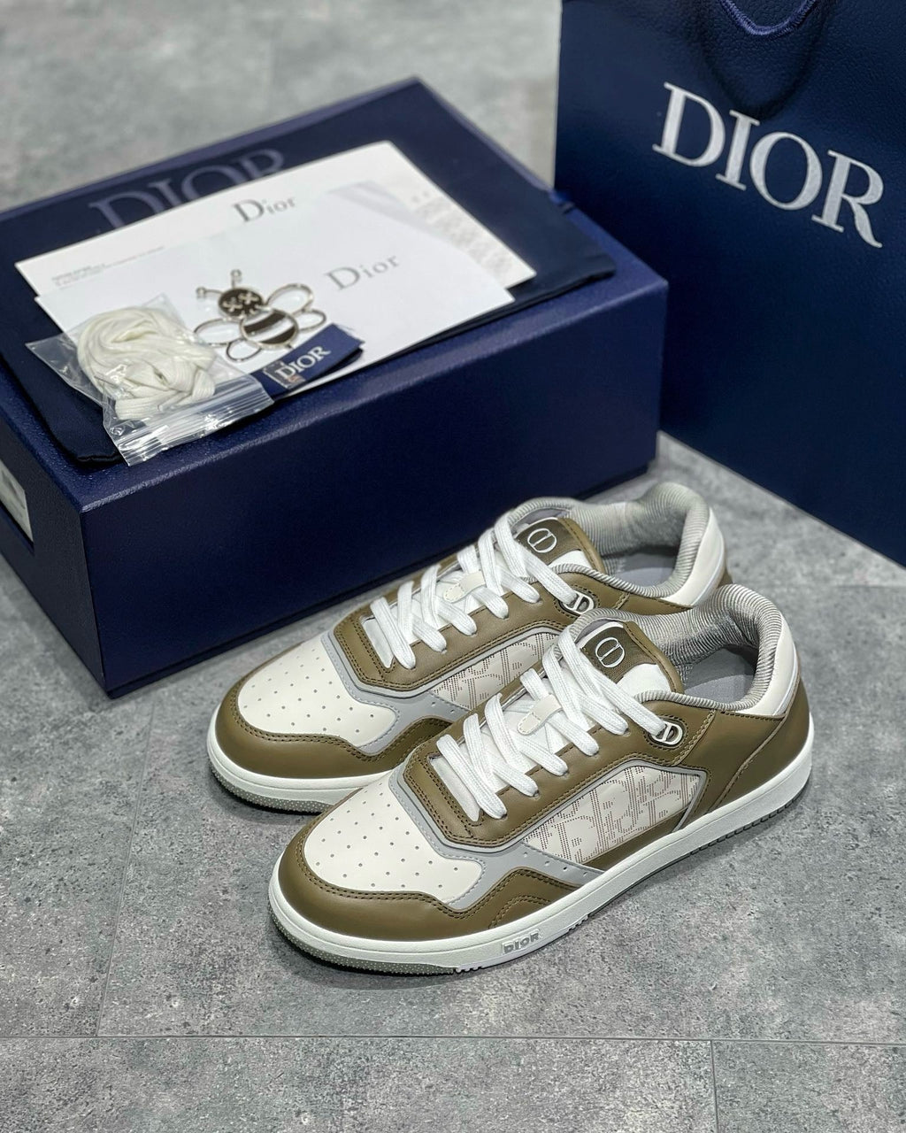 DIO Sneakers