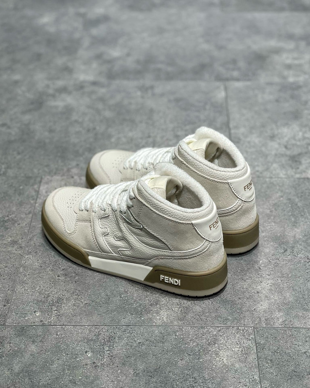 FEN Sneakers