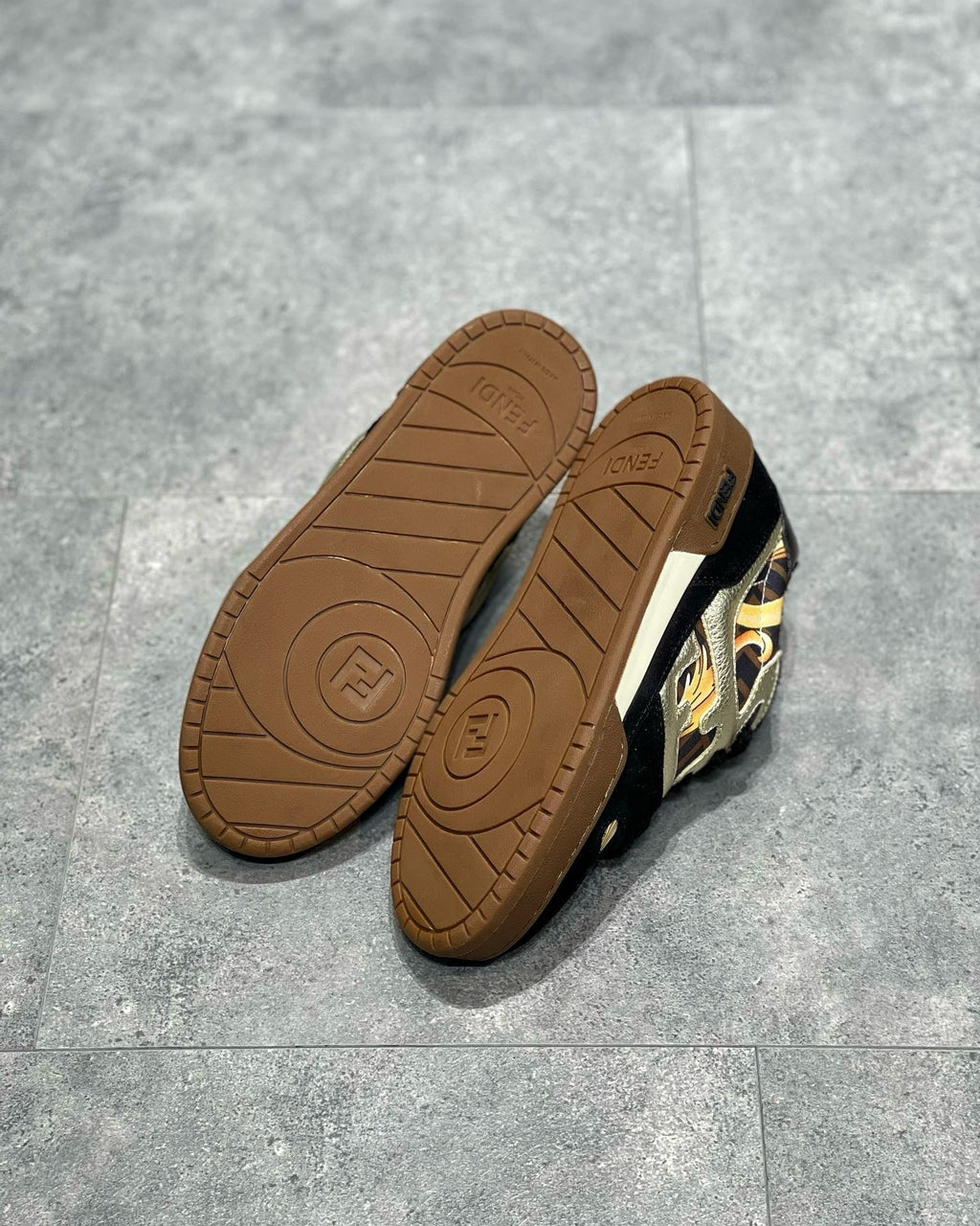 FEN Sneakers