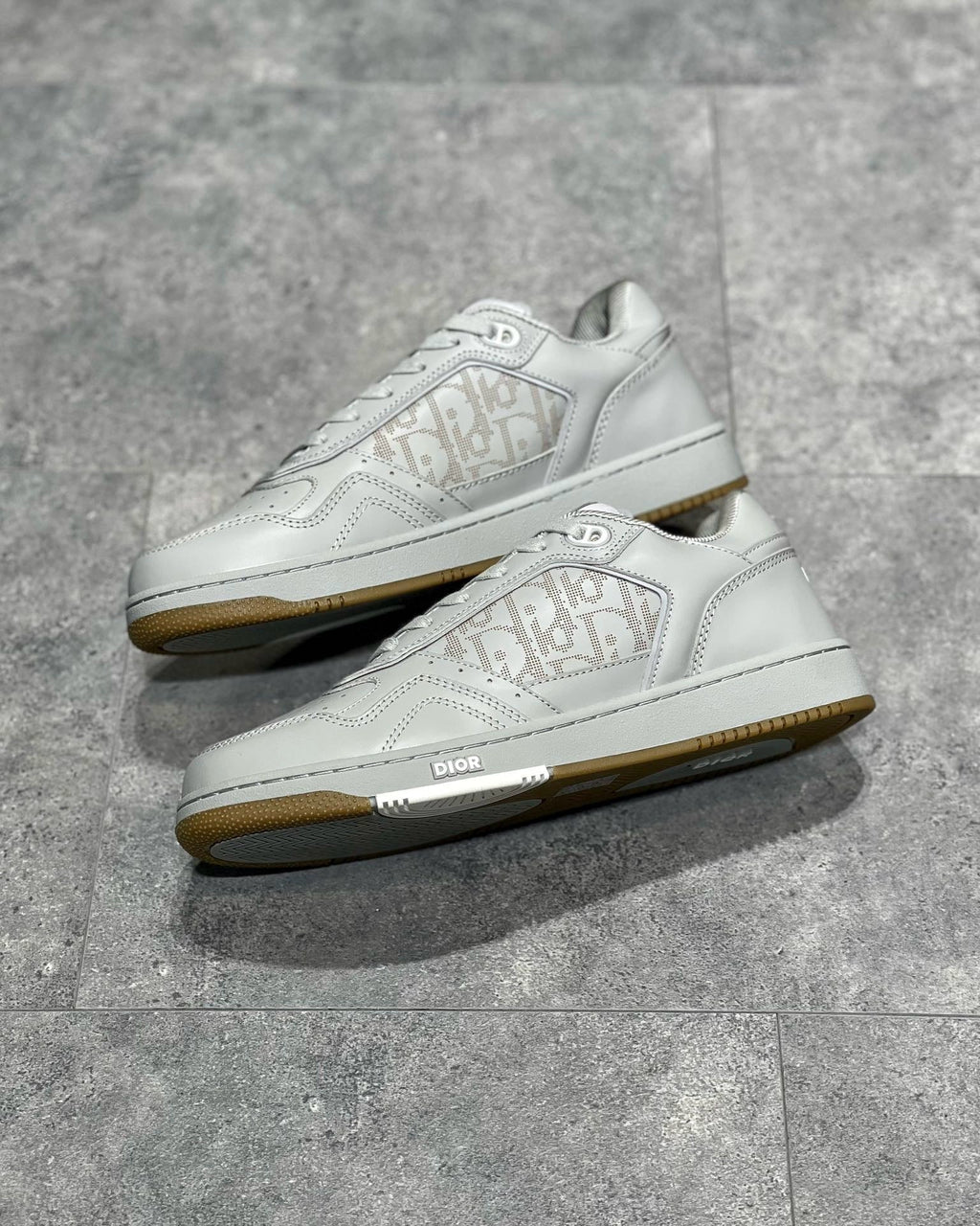 DIO Sneakers
