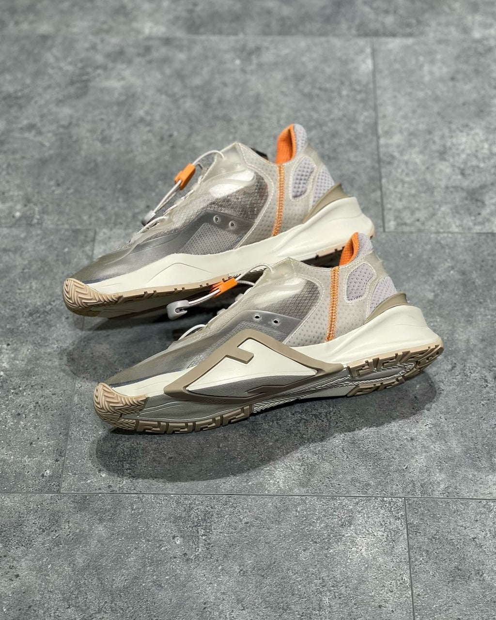 FEN Sneakers