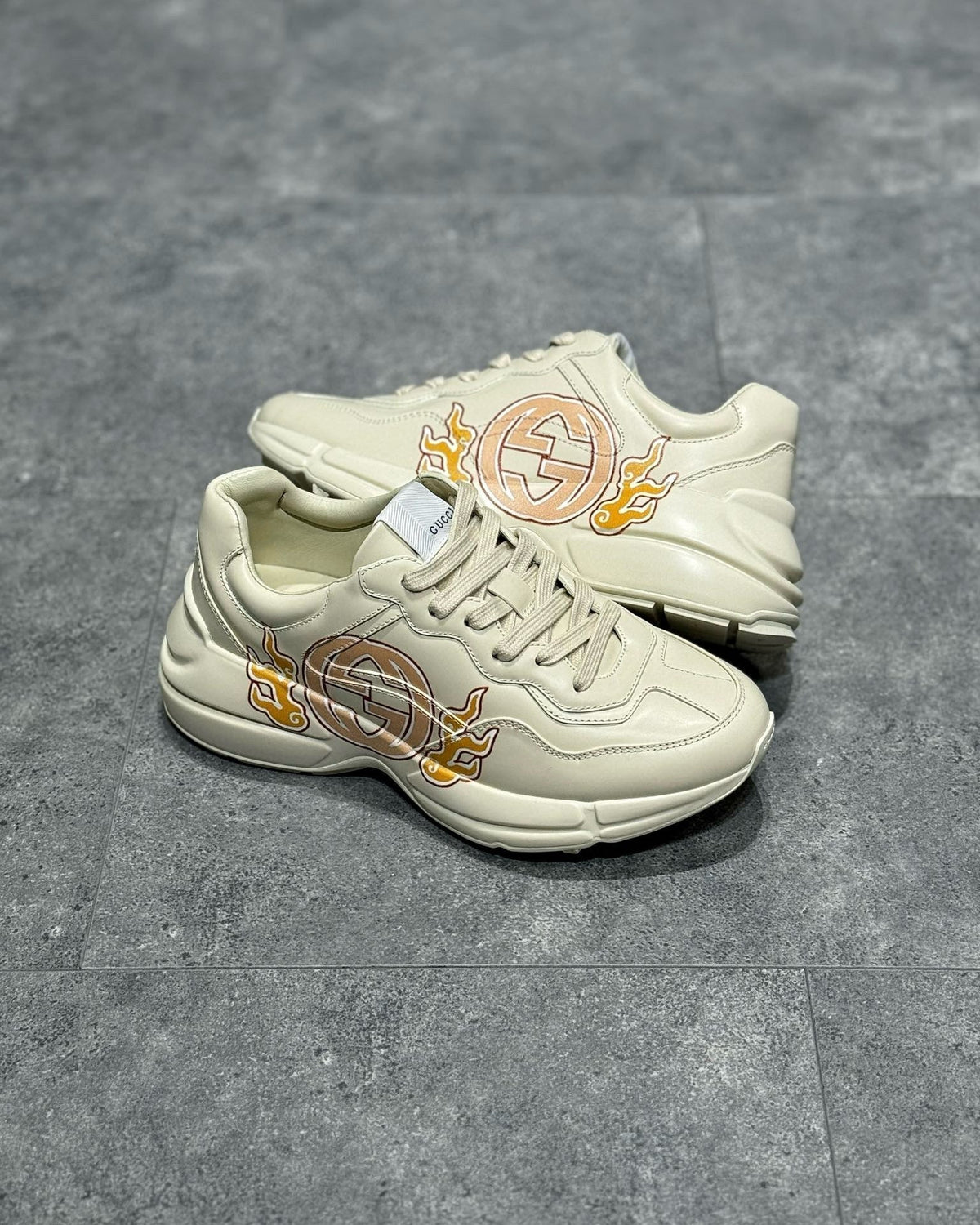 GUC Sneakers