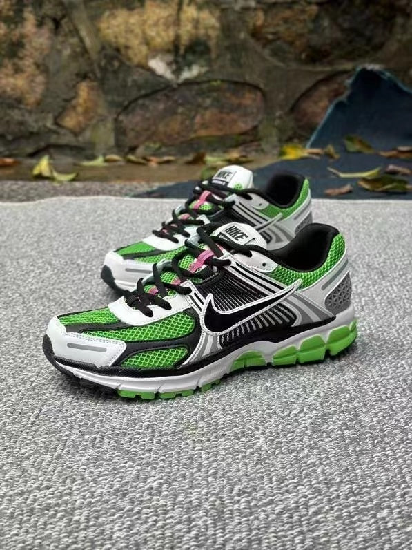 Nike Vomero 5 Sneakers Black Green White