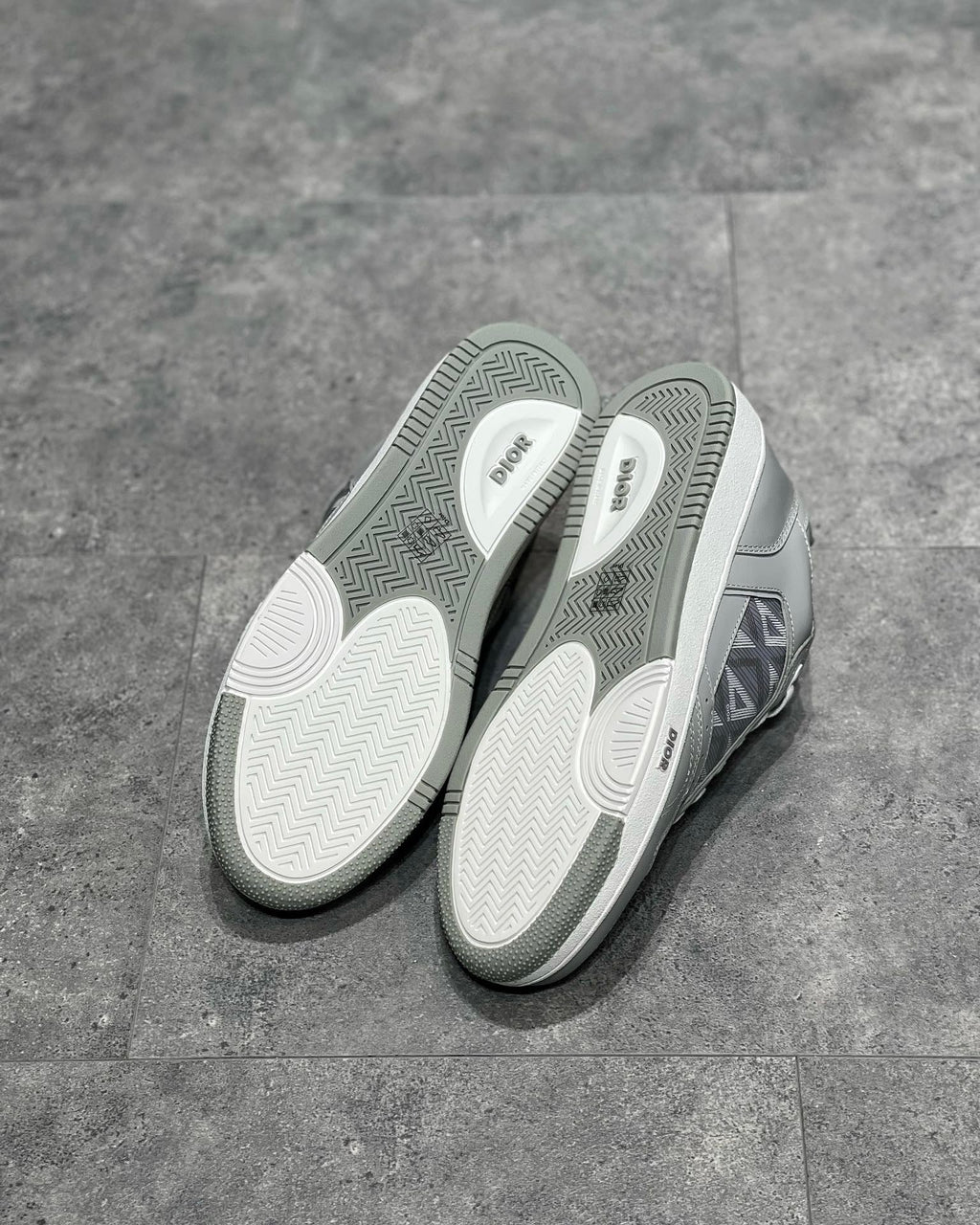 DIO Sneakers
