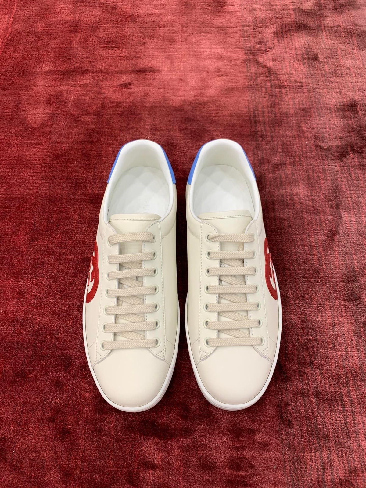 Sneakers & Shoes