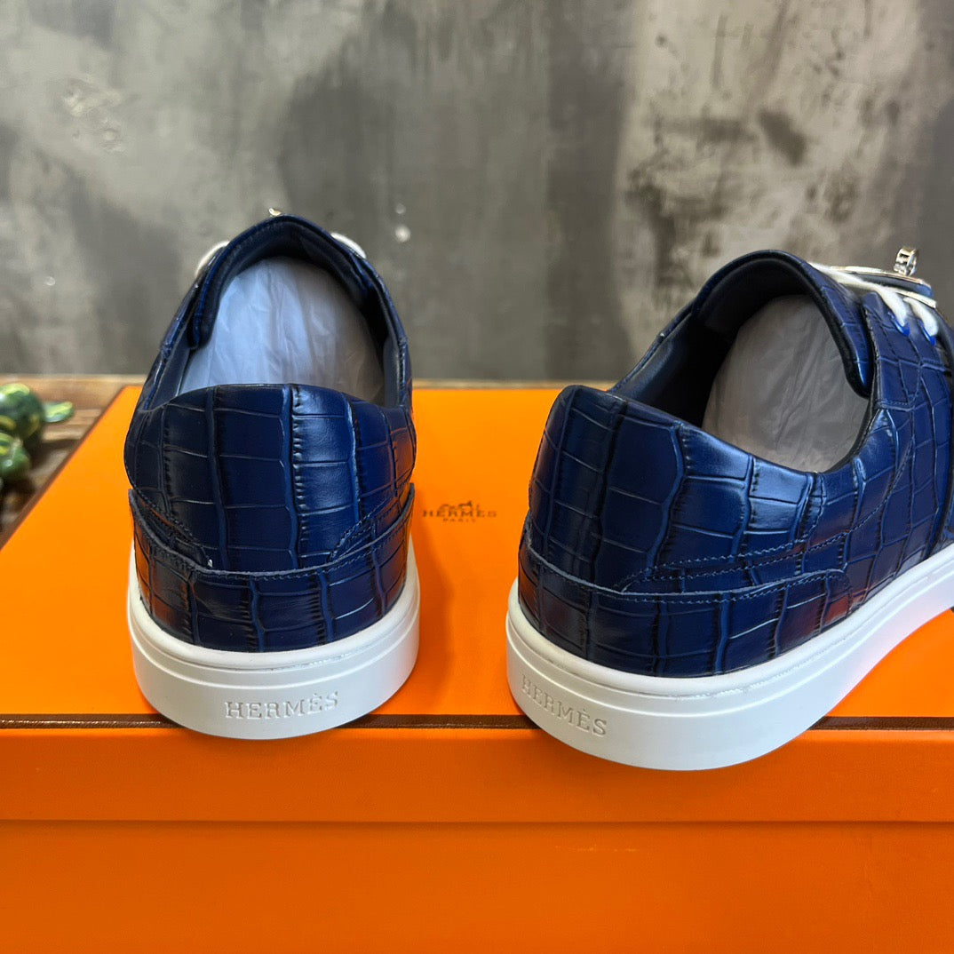 HERM Sneakers