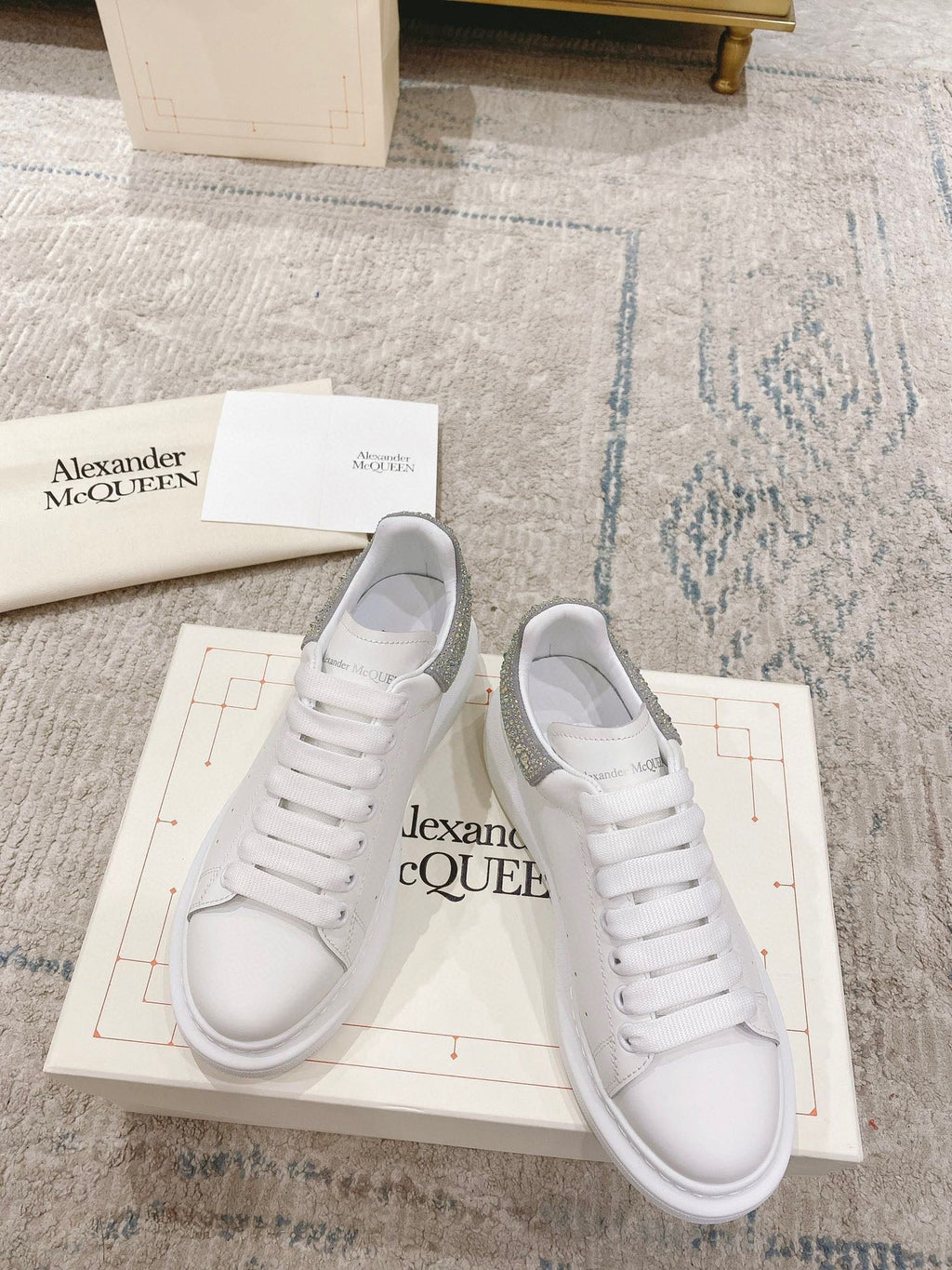 Sneakers & Shoes