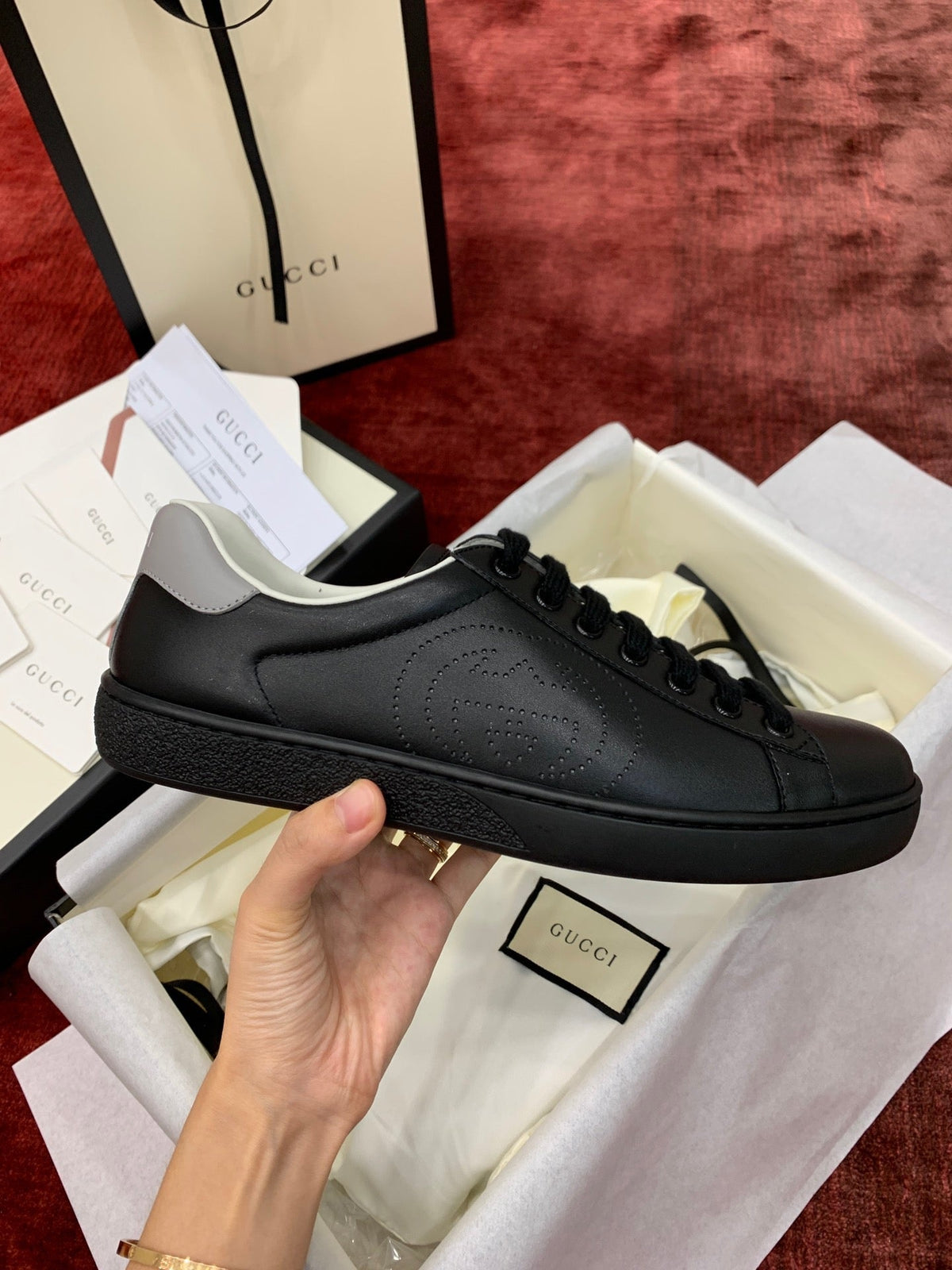 Sneakers & Shoes