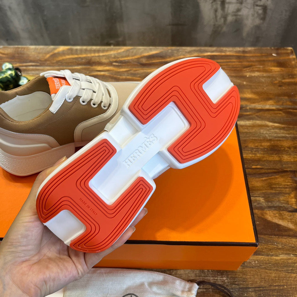 HERM Sneakers