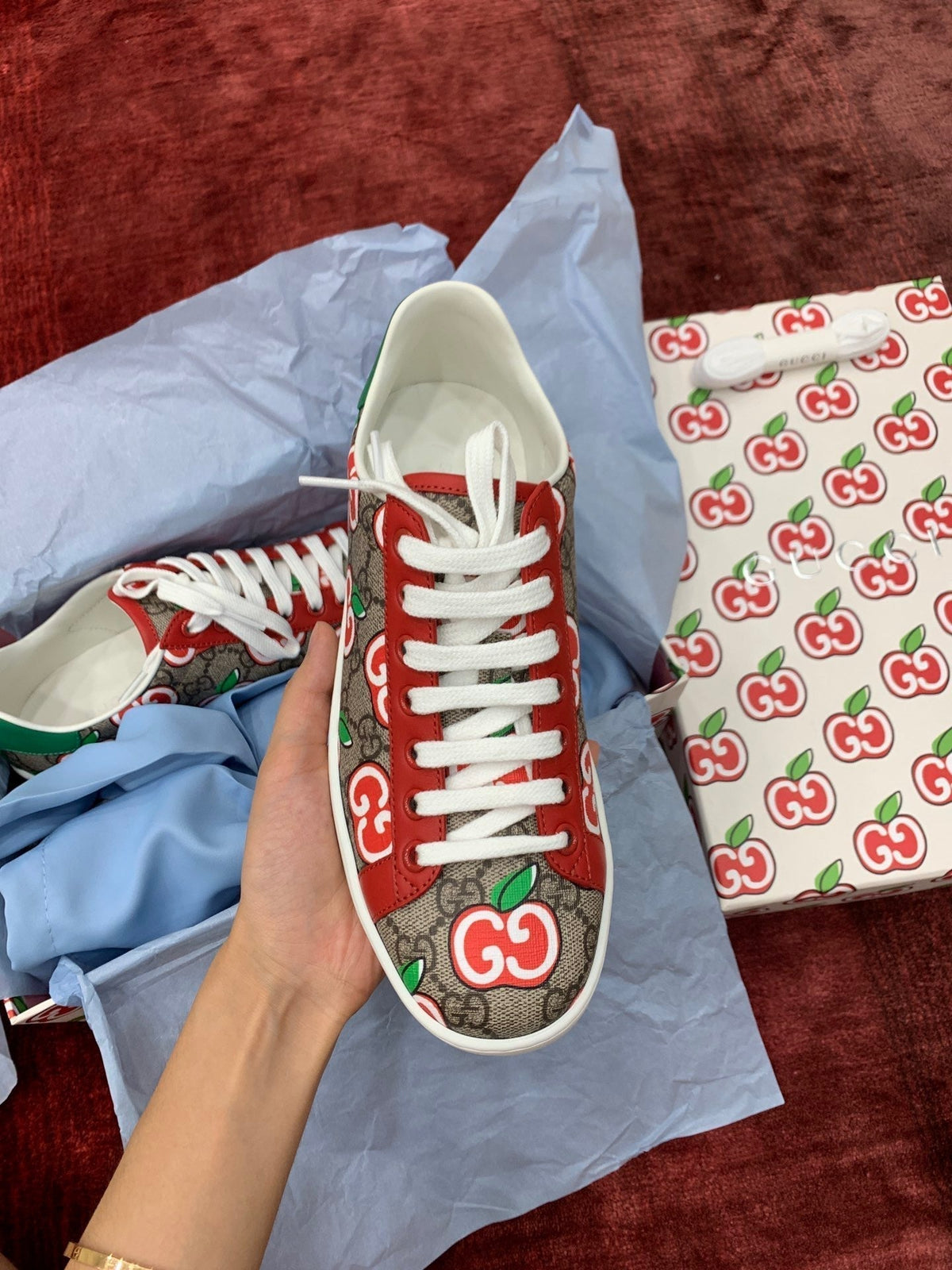 Sneakers & Shoes