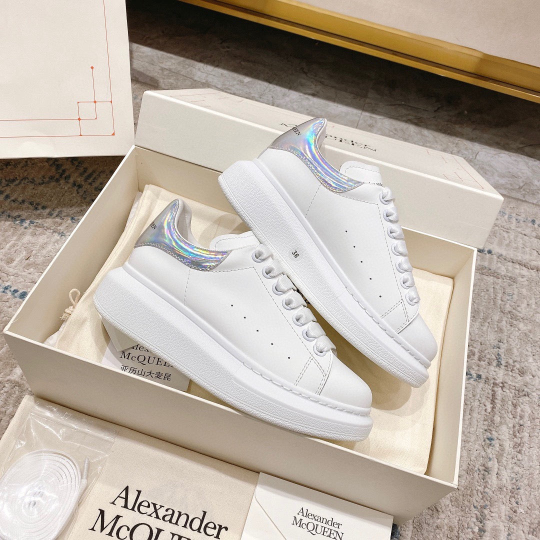 Sneakers & Shoes