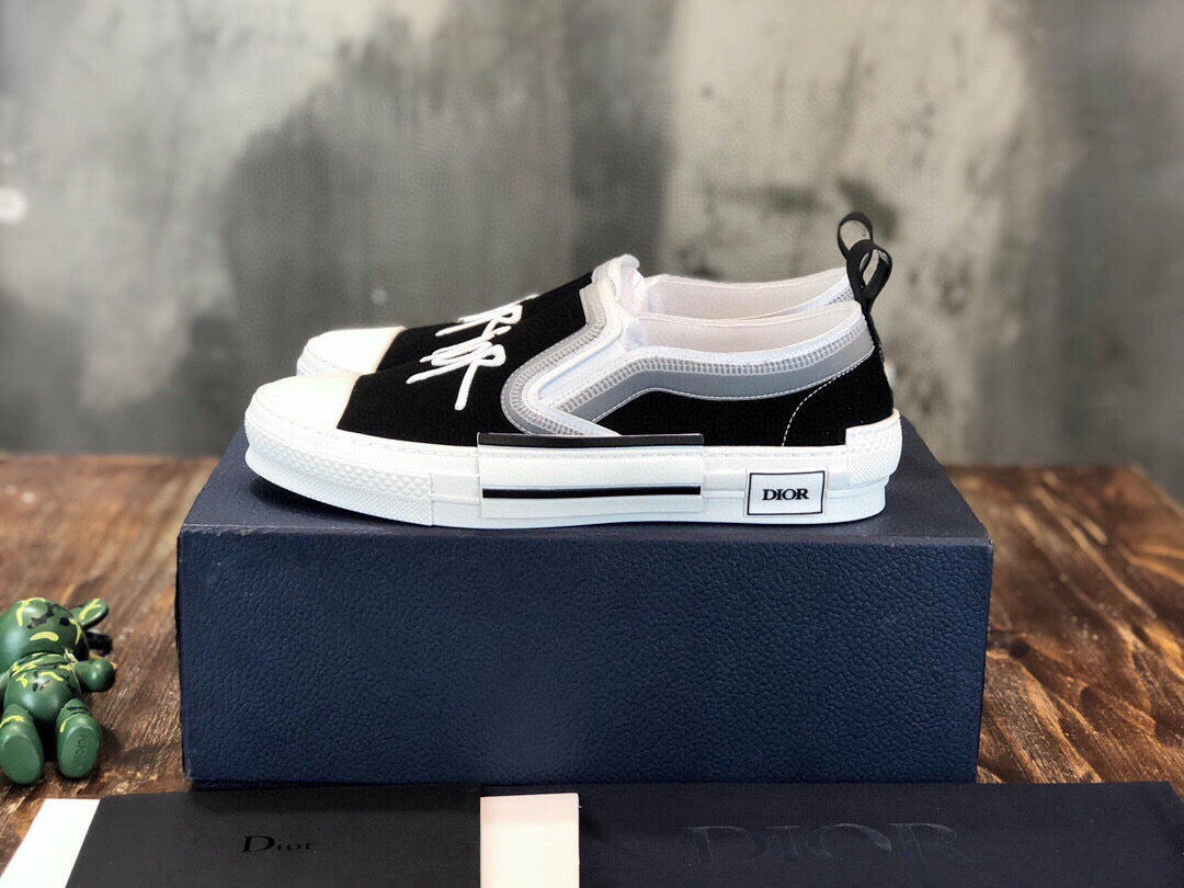 DIO Sneakers