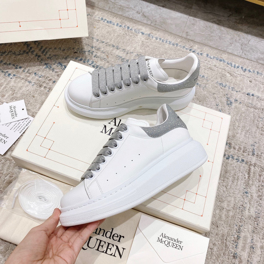 Sneakers & Shoes