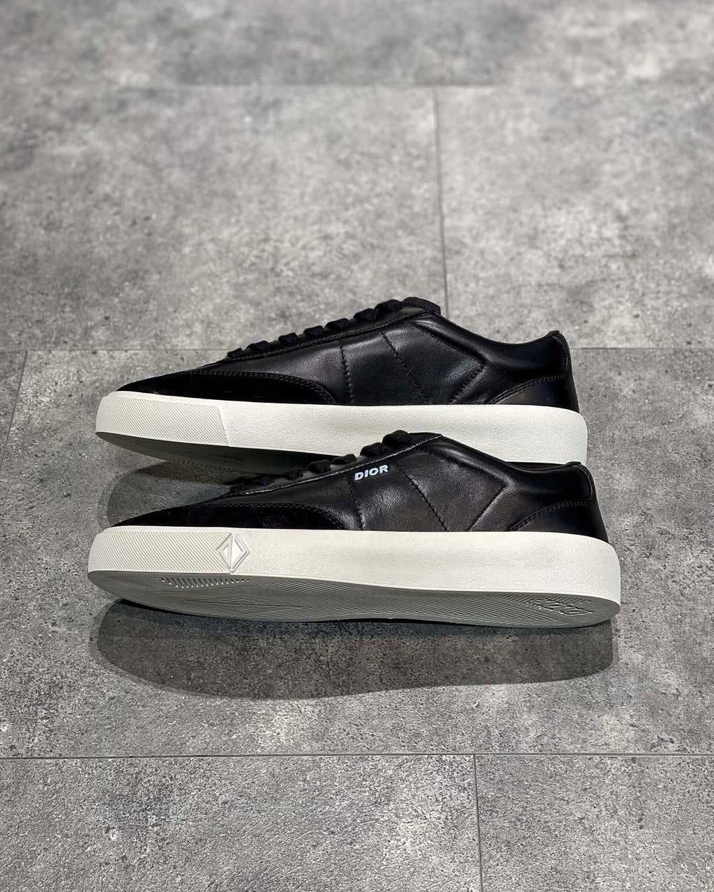 DIO Sneakers