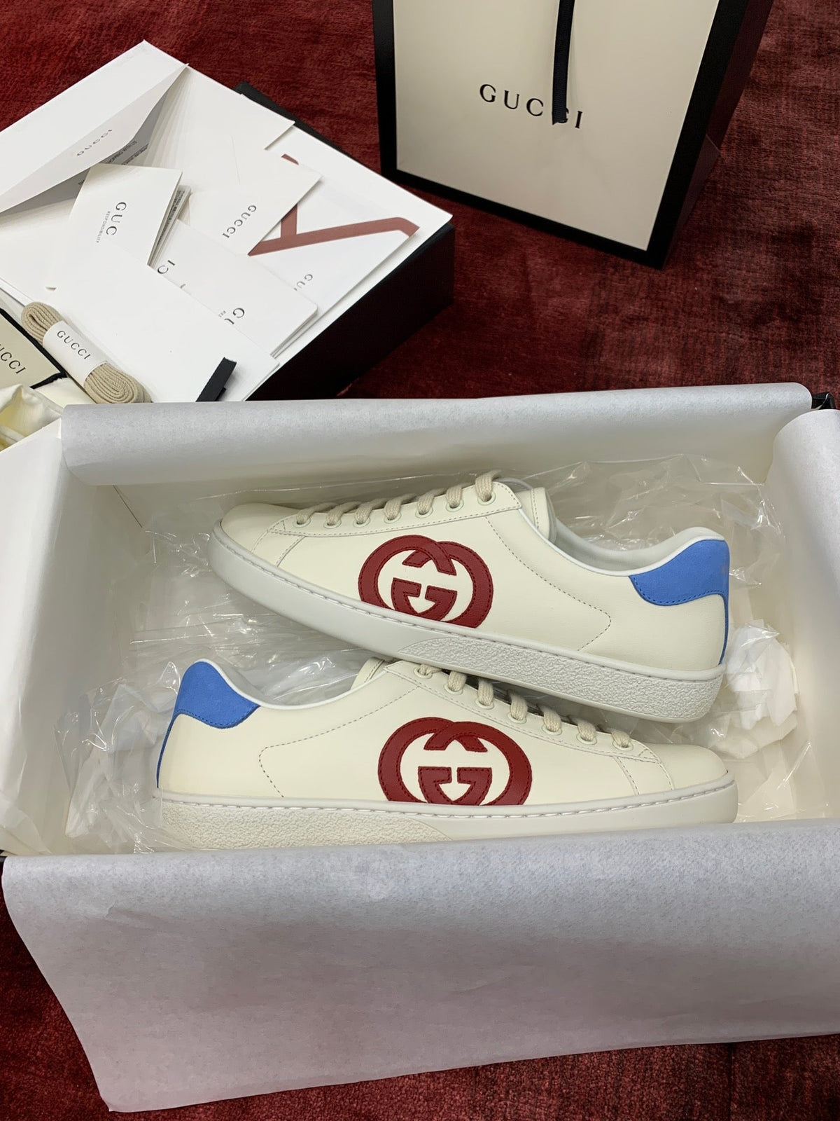 Sneakers & Shoes
