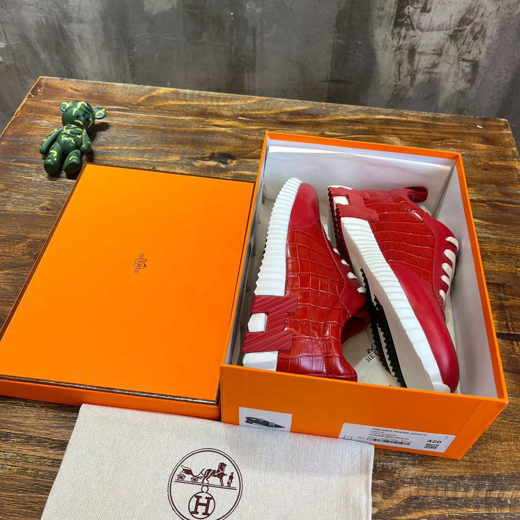 HERM Sneakers