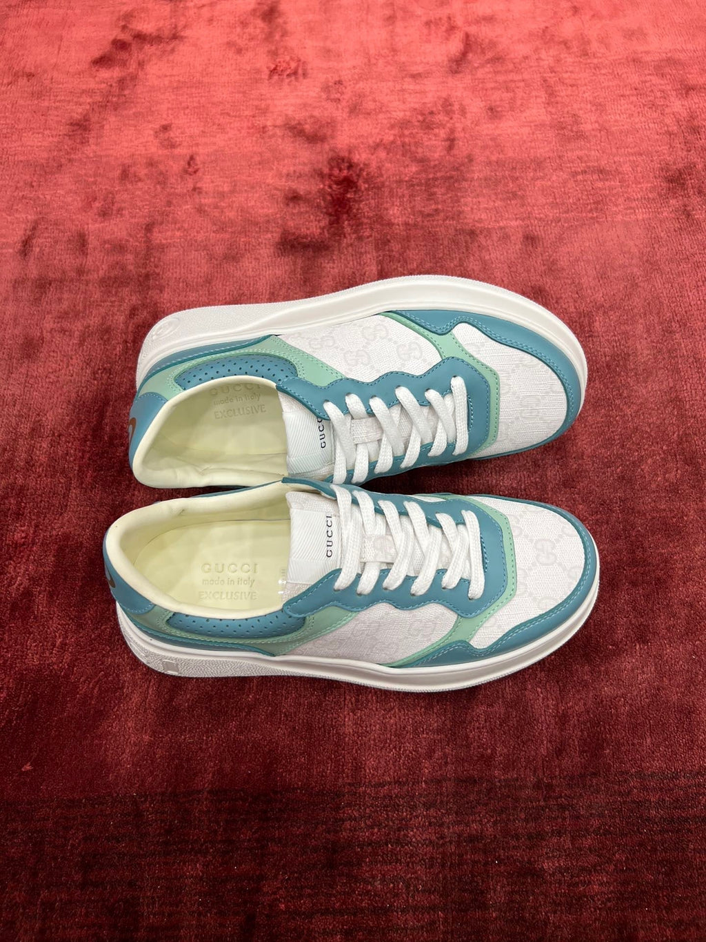 Sneakers & Shoes