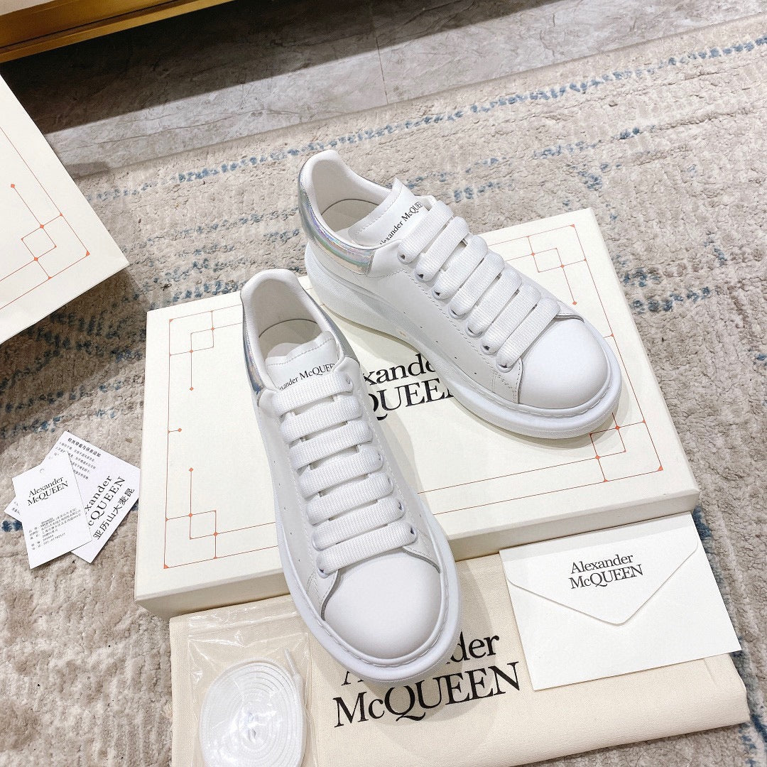Sneakers & Shoes