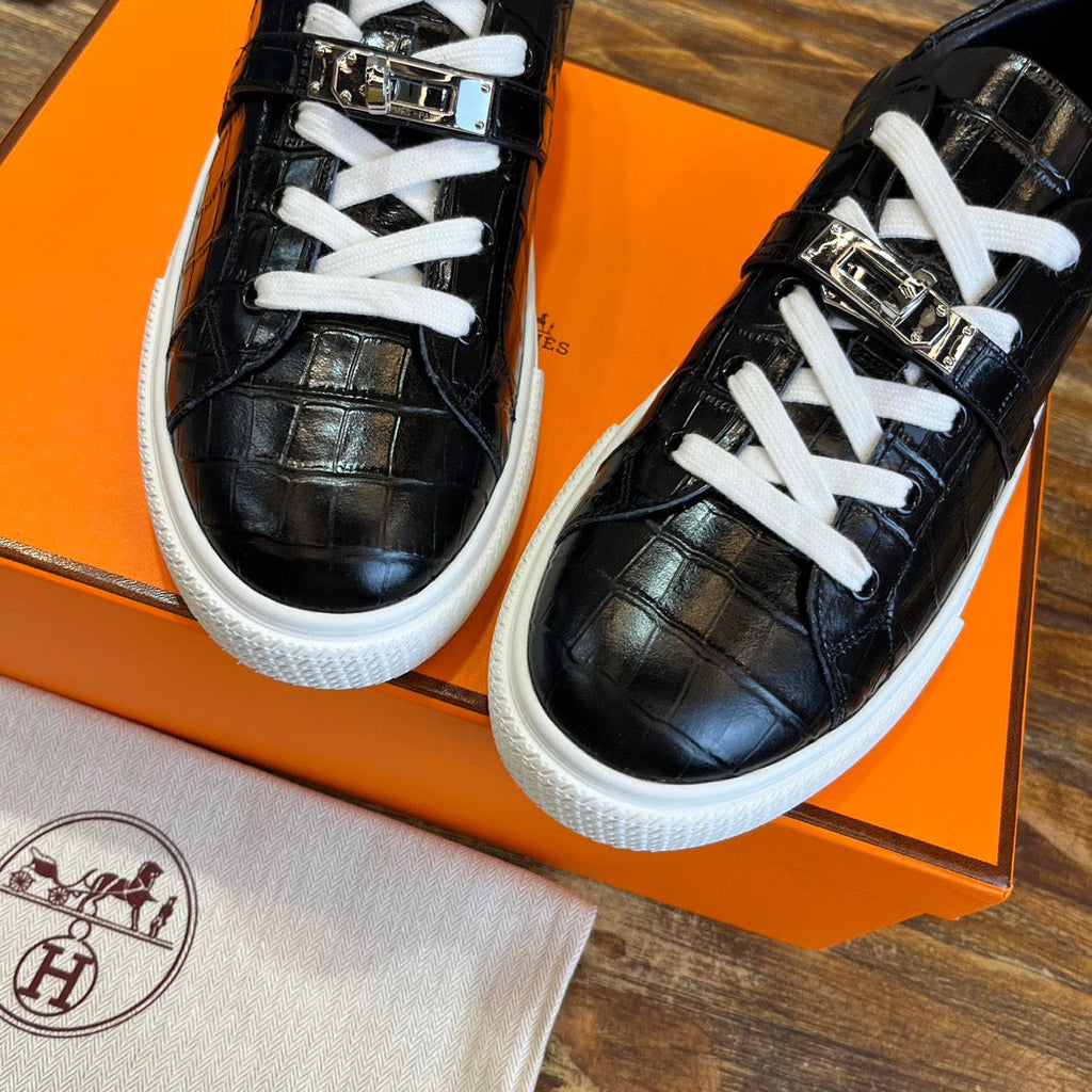 HERM Sneakers