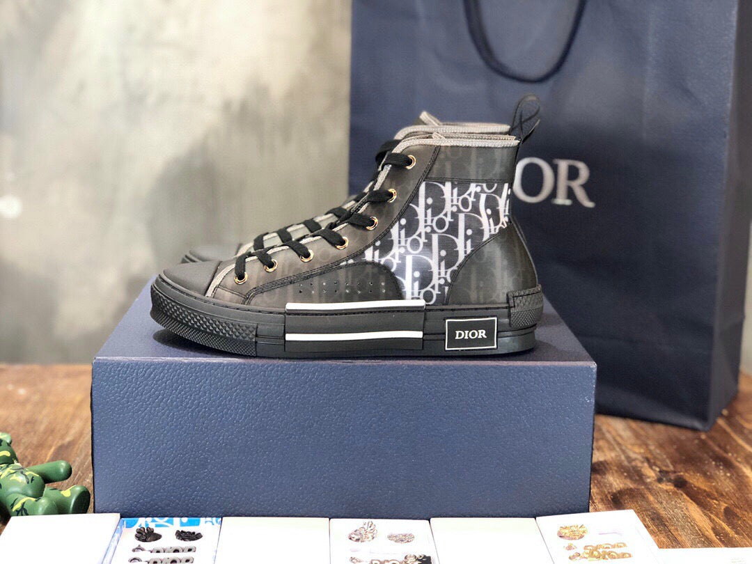 DIO Sneakers