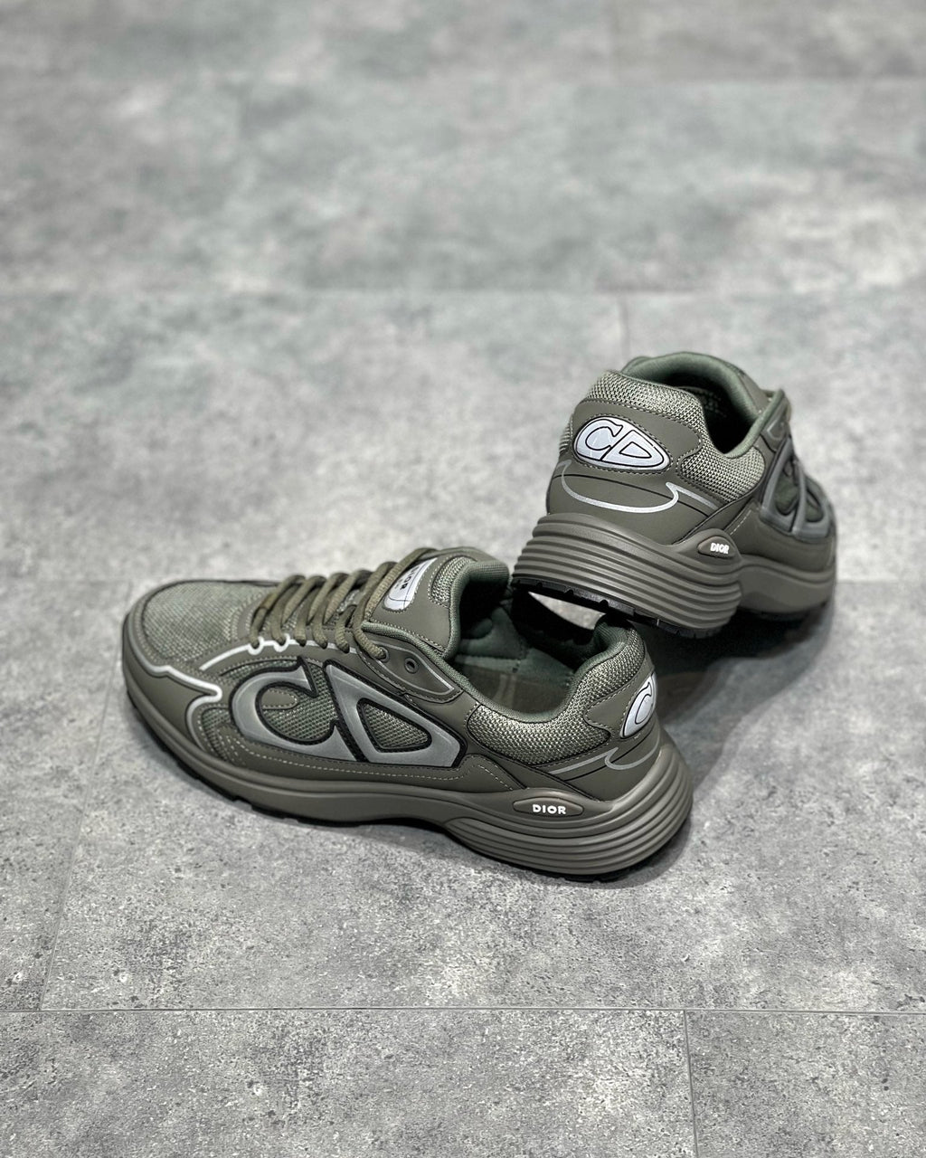 DIO Sneakers