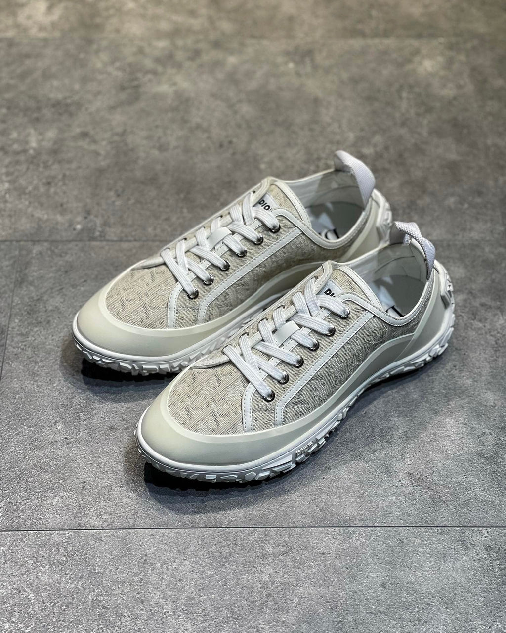 DIO Sneakers