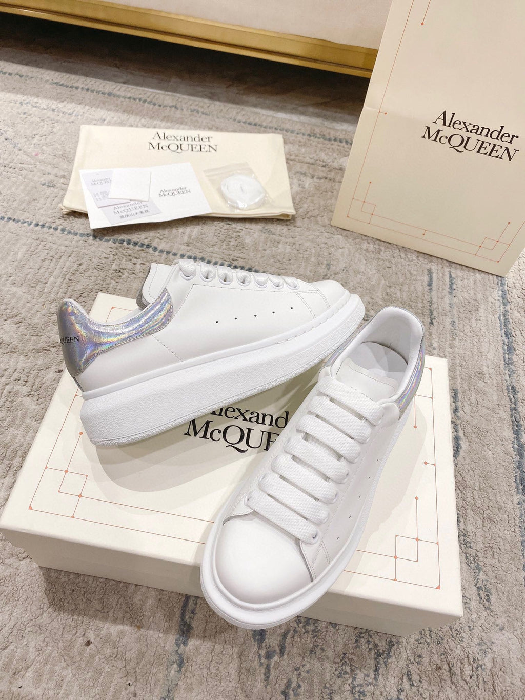 Sneakers & Shoes