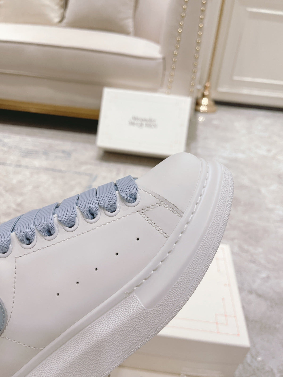Sneakers & Shoes