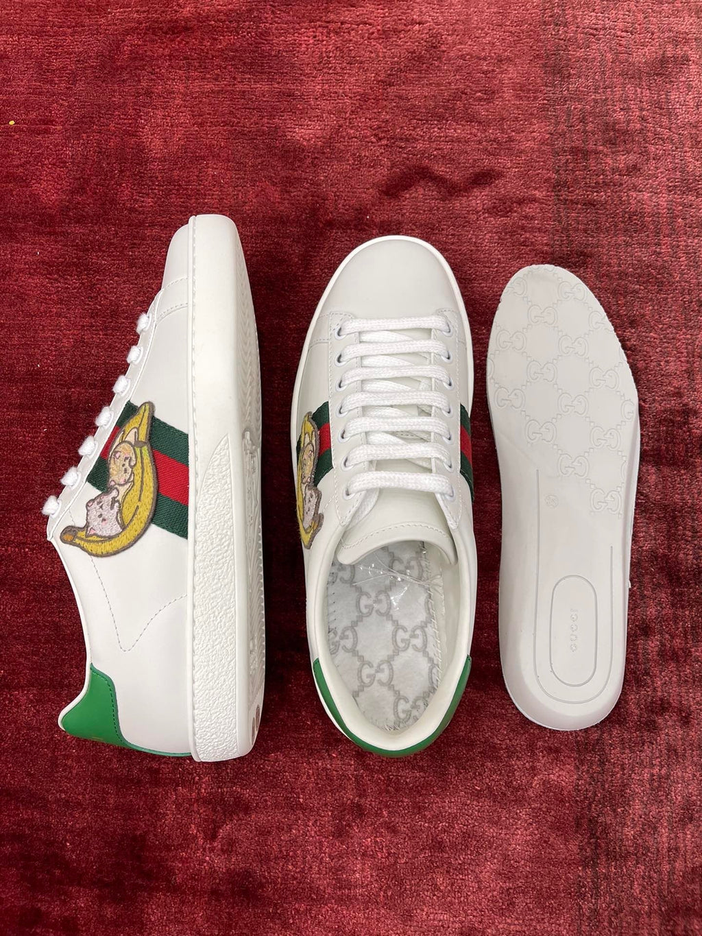 Sneakers & Shoes