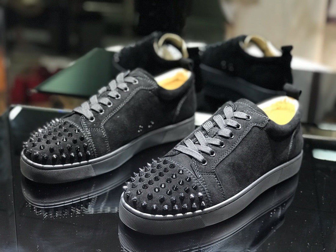 Sneakers & Shoes