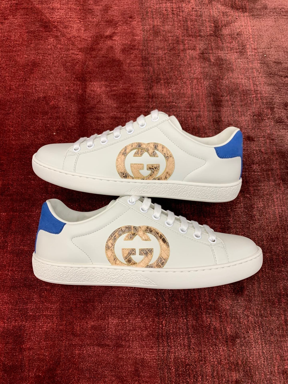 Sneakers & Shoes