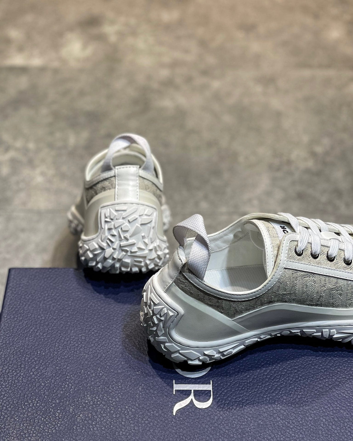 DIO Sneakers