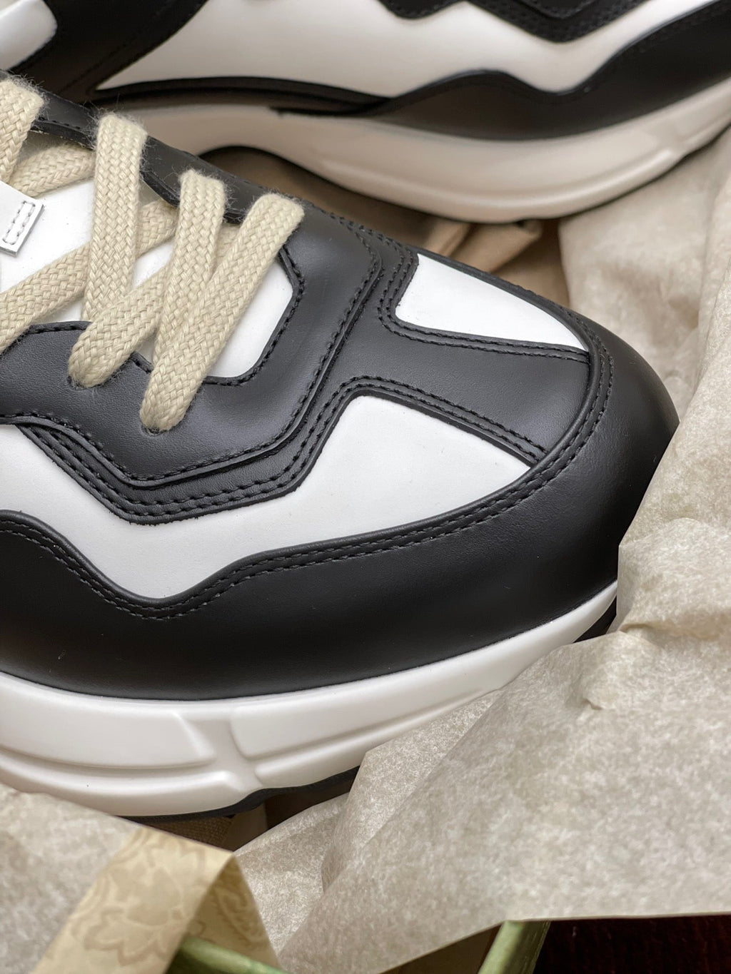 Sneakers & Shoes
