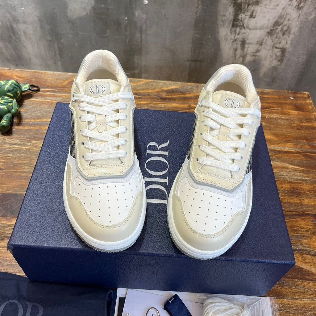 DIO Sneakers