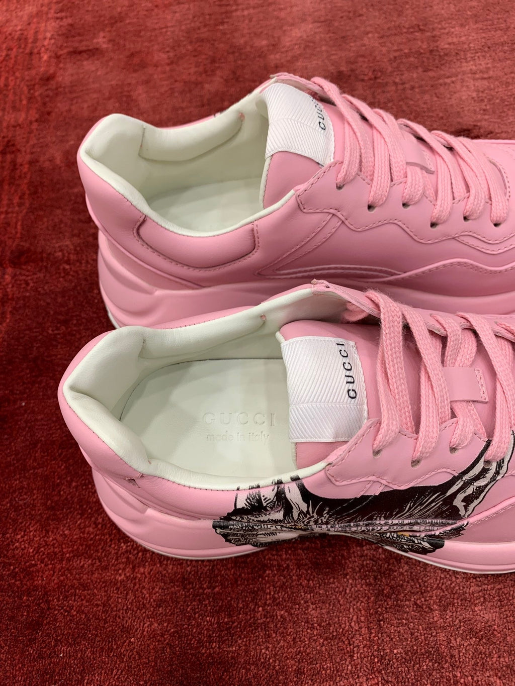 Sneakers & Shoes
