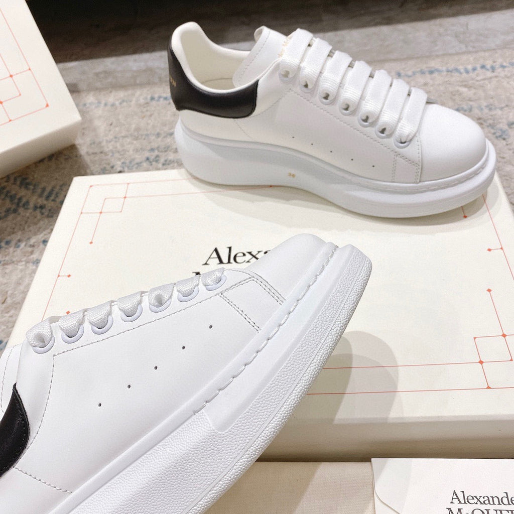 Sneakers & Shoes