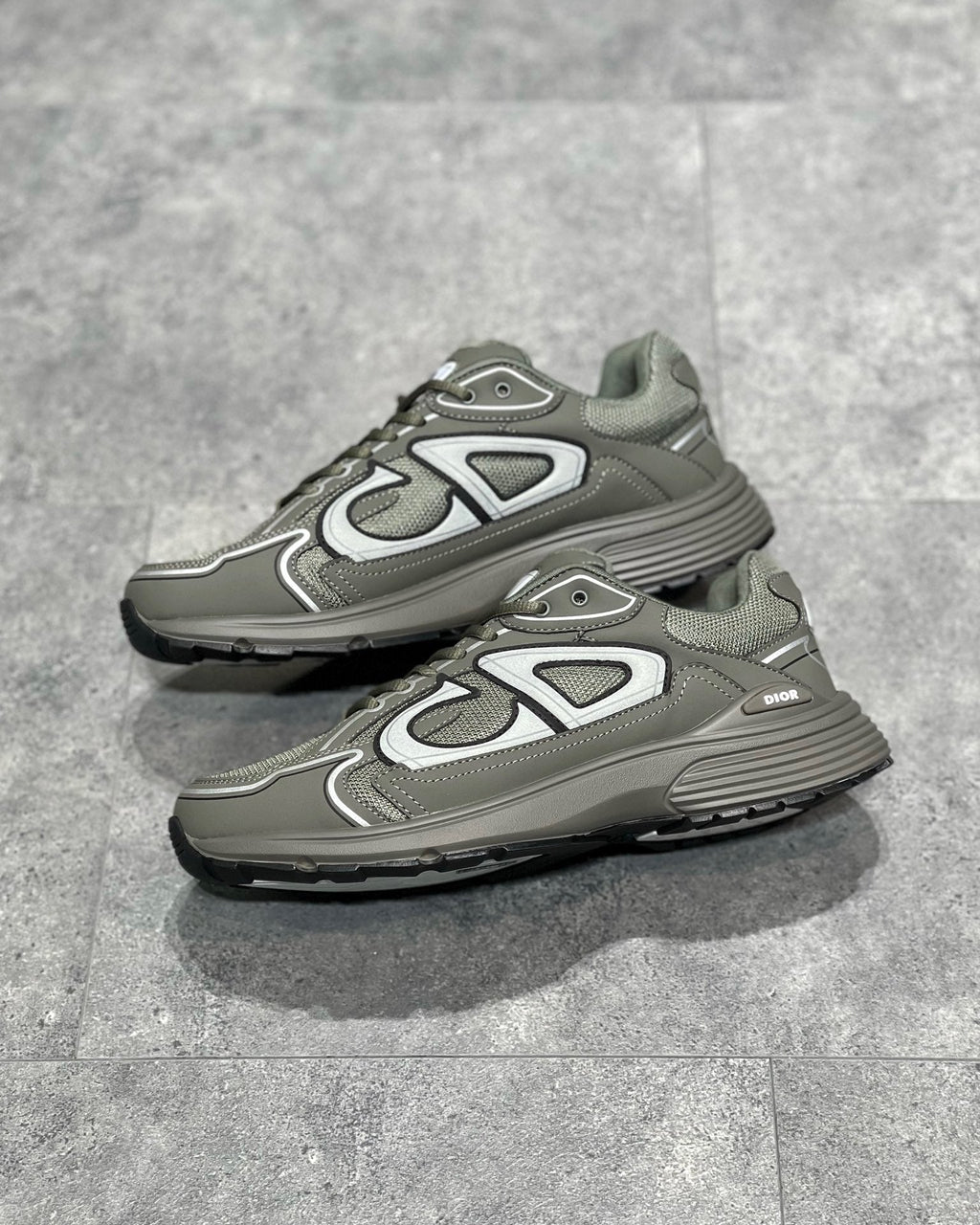 DIO Sneakers