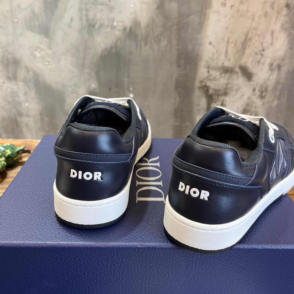 DIO Sneakers