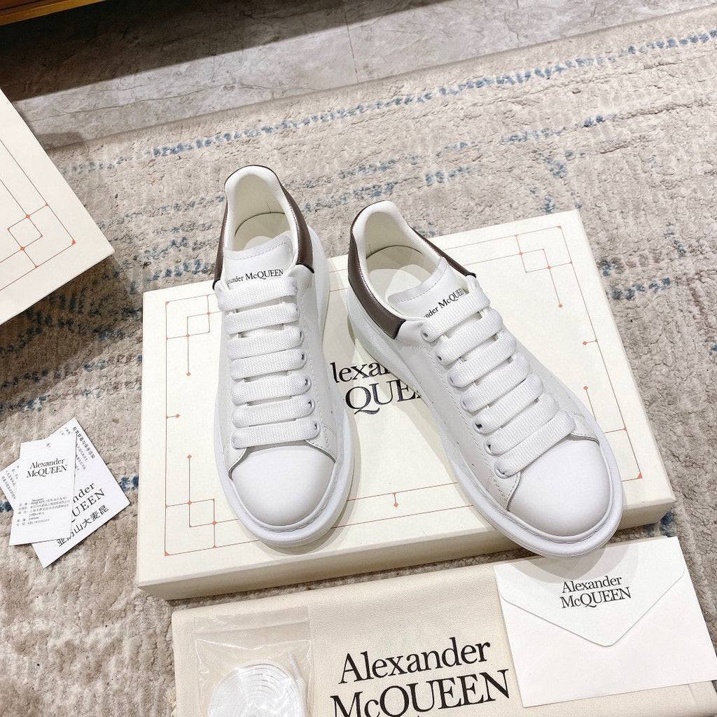 Sneakers & Shoes