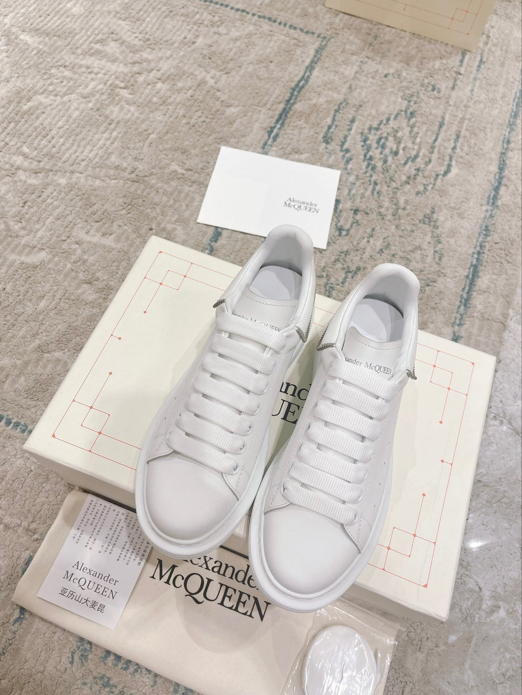 Sneakers & Shoes
